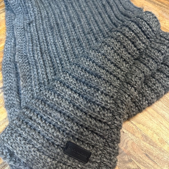 Coach Infinity Scarf Gray Knit 50% Wool with Leather Tab OS - Picture 3 of 4